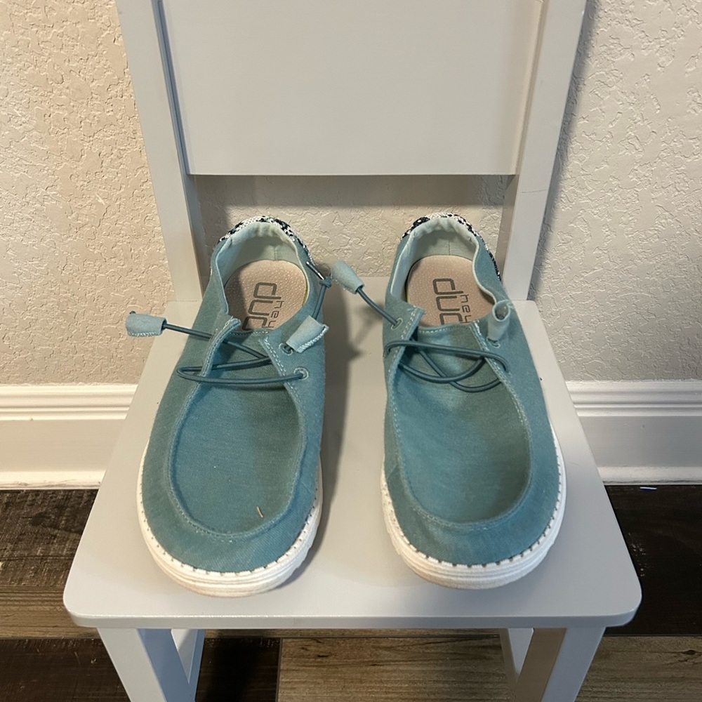 TEAL HEY DUDES